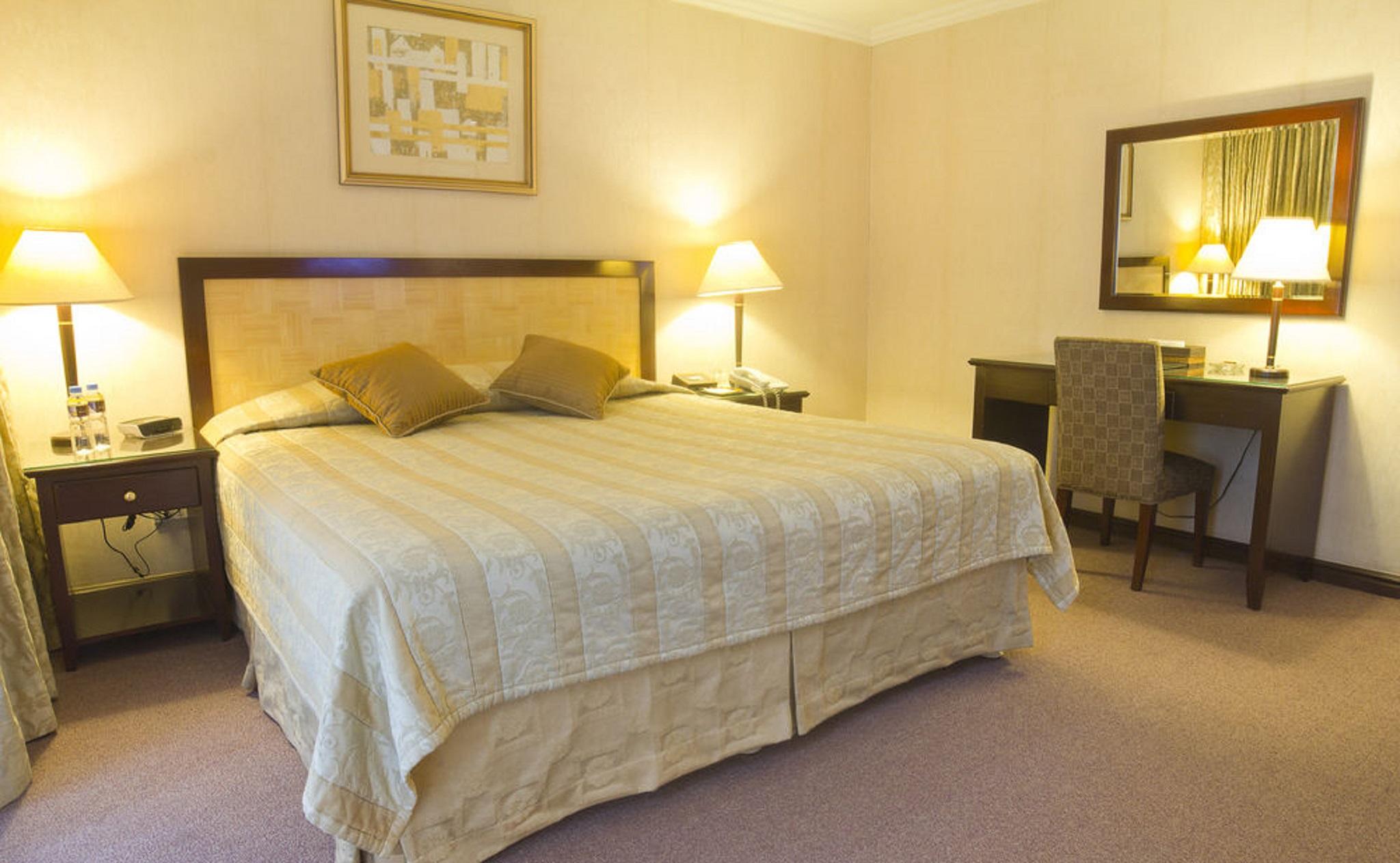 Herald Suites Solana Makati City Esterno foto