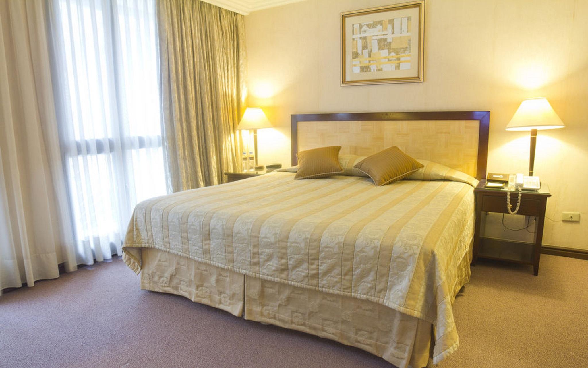 Herald Suites Solana Makati City Esterno foto